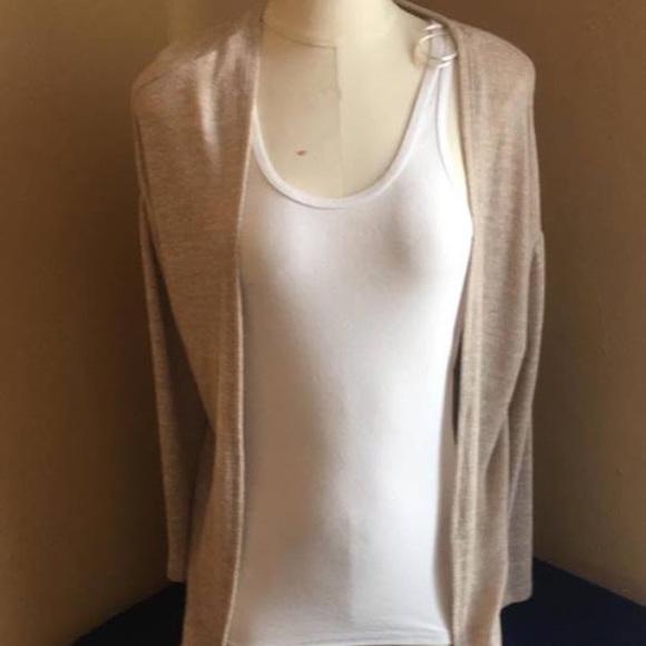 Tops - Picture 4 of 8